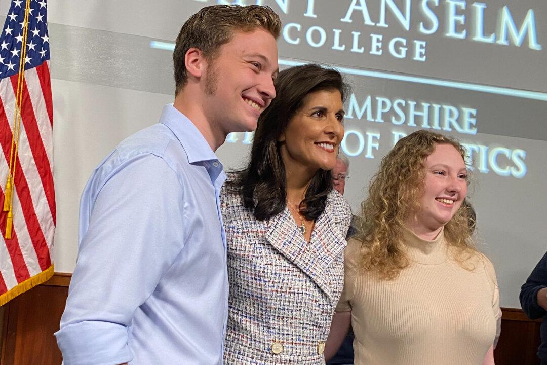 Haley Gains Momentum in Bid to Become GOP’s Trump Alternative