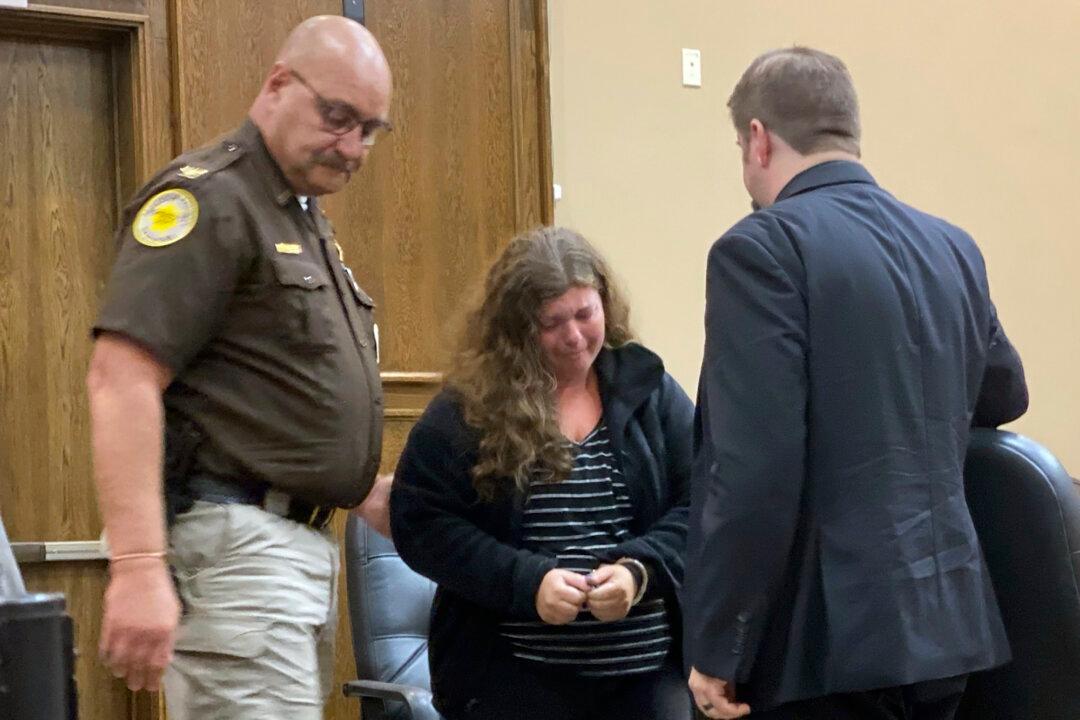 Nebraska Mom to Serve 2 Years for Providing Illegal Abortion, Burning and Burying Corpse