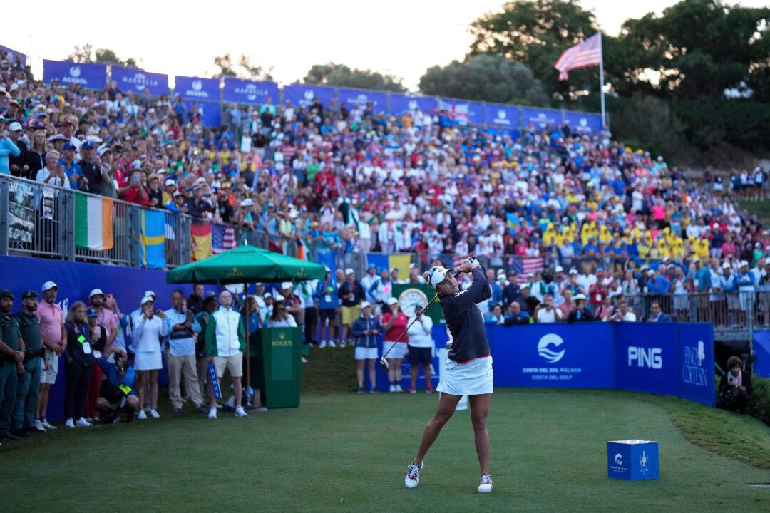 Europe Rallies After 4–0 Shutout With Hole-in-One, Hole-Out and Chip-In, to Cut US Lead to 5–3