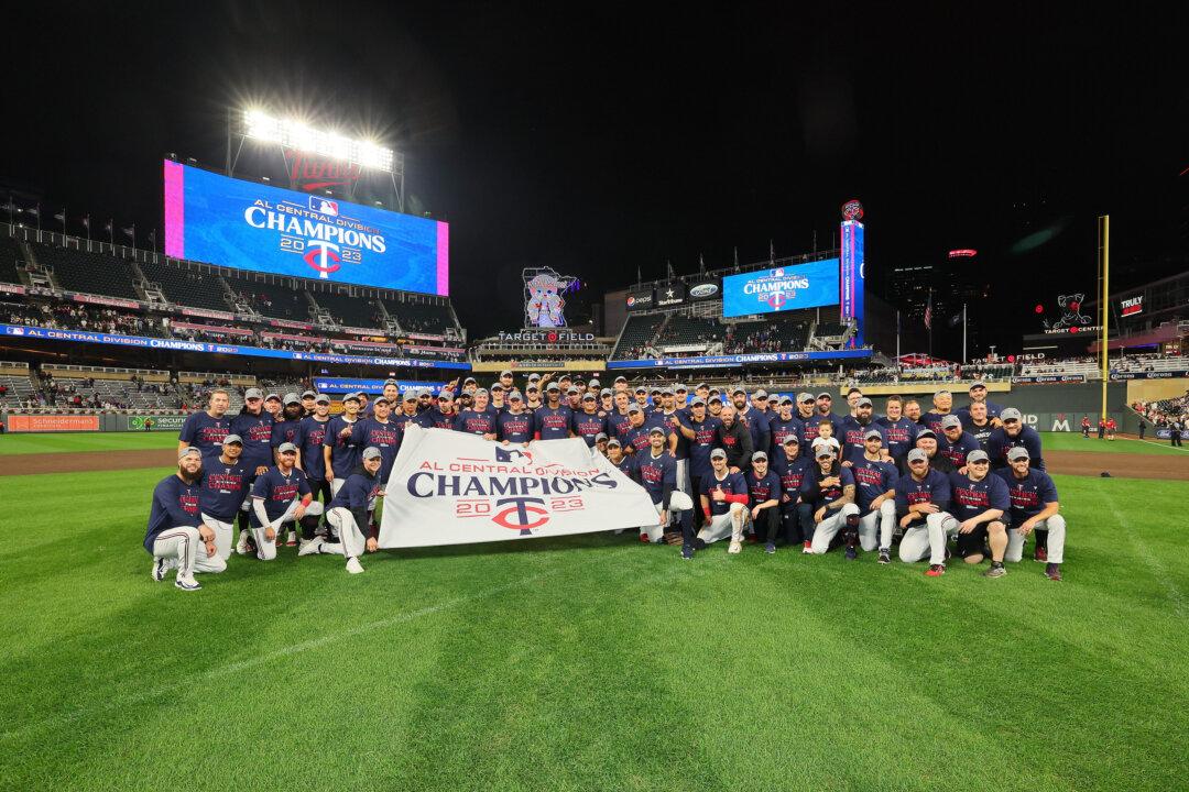 Minnesota Twins Clinch AL Central Title With 8–6 Win Over Los Angeles Angels