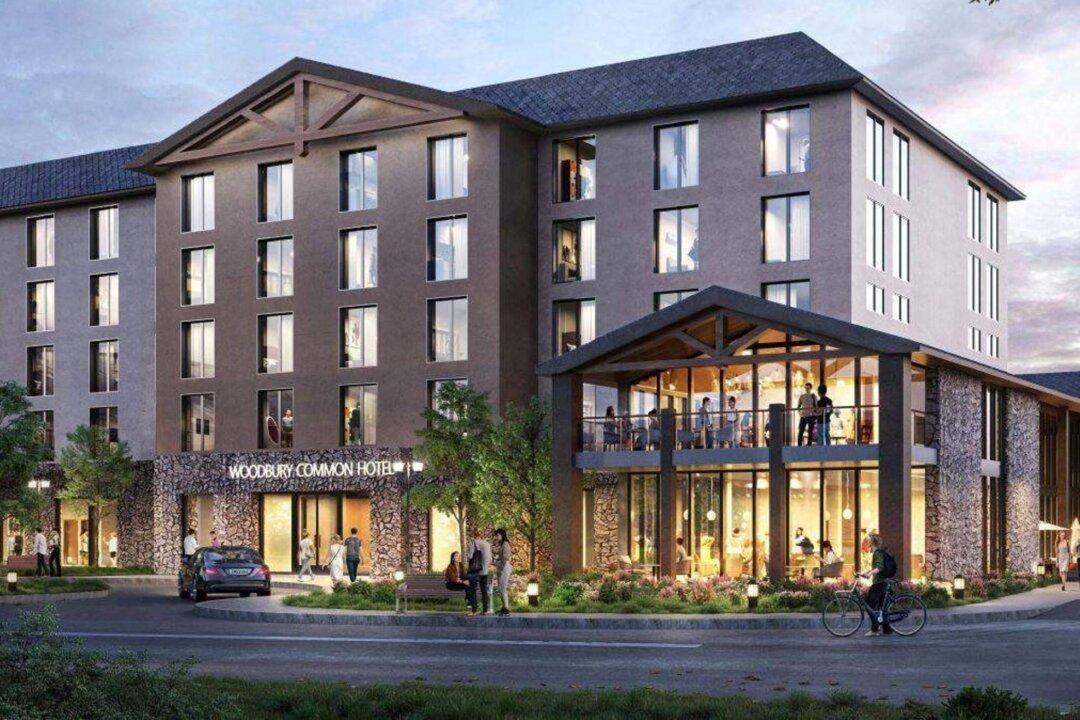 Woodbury Common Presents Expansion Plan at Village Planning Board