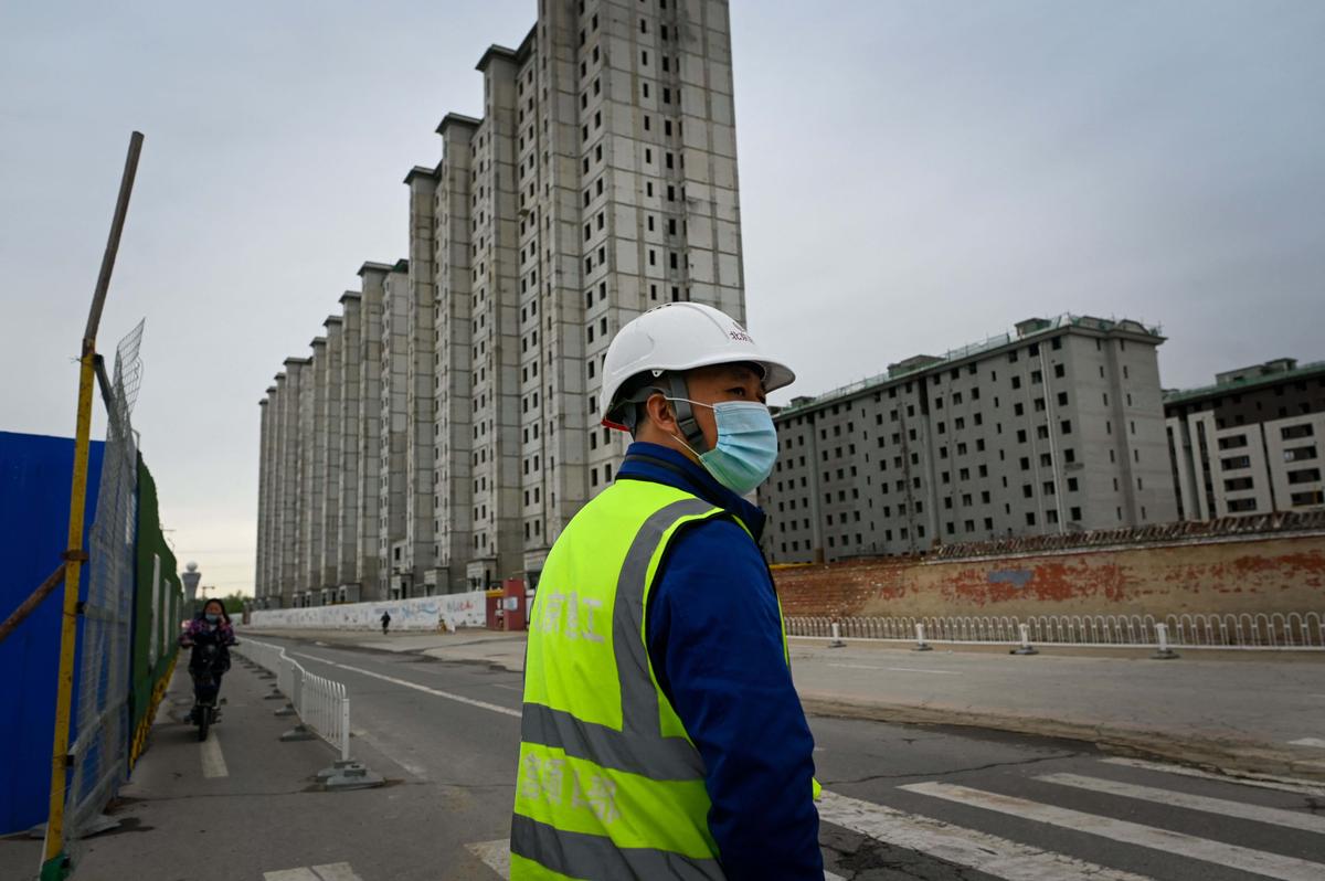 Faltering Chinese Economy Calls for Desperate Measures in Beijing