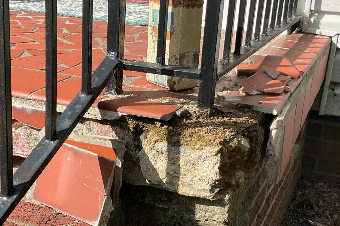 Ask the Builder: Front Porch Repair or Replace?