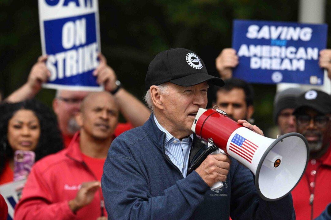 Pro-Union Bill Stirs Debate in House Panel Hearing