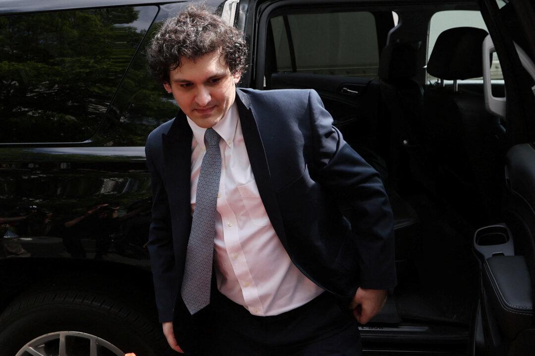 Sam Bankman-Fried Can Wear Suits at Trial, Judge Rules