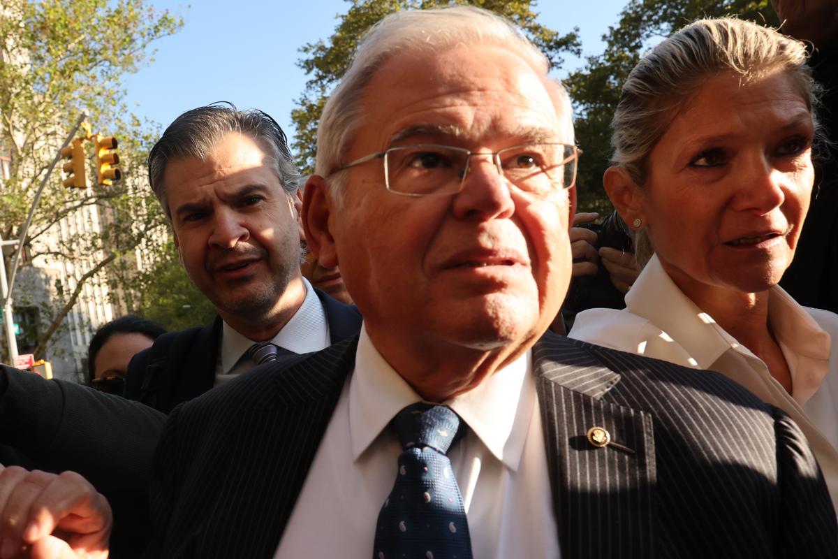 Menendez Is the Latest in a Series of Scandal-Plagued Lawmakers Democrats Try to Force Out