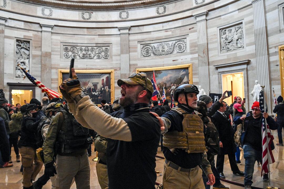 Disputed Oath Keepers Trial Testimony Warrants Reversal of Convictions, Attorney Says