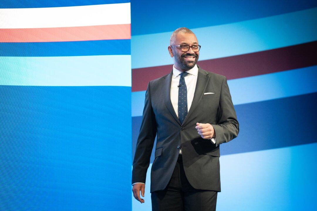 Foreign Secretary Instructs Ambassadors to Help Stop the Boats