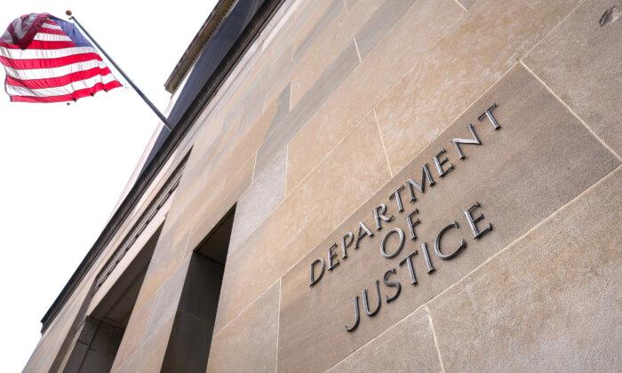 Former Congressional Investigator Says DOJ Urged Court Not to Notify Him About Subpoena