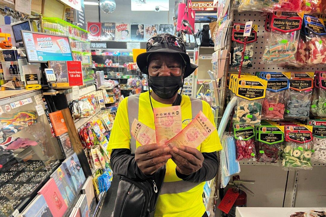 Powerball Jackpot Rises to $1.2 Billion after Another Drawing Without a Big Winner