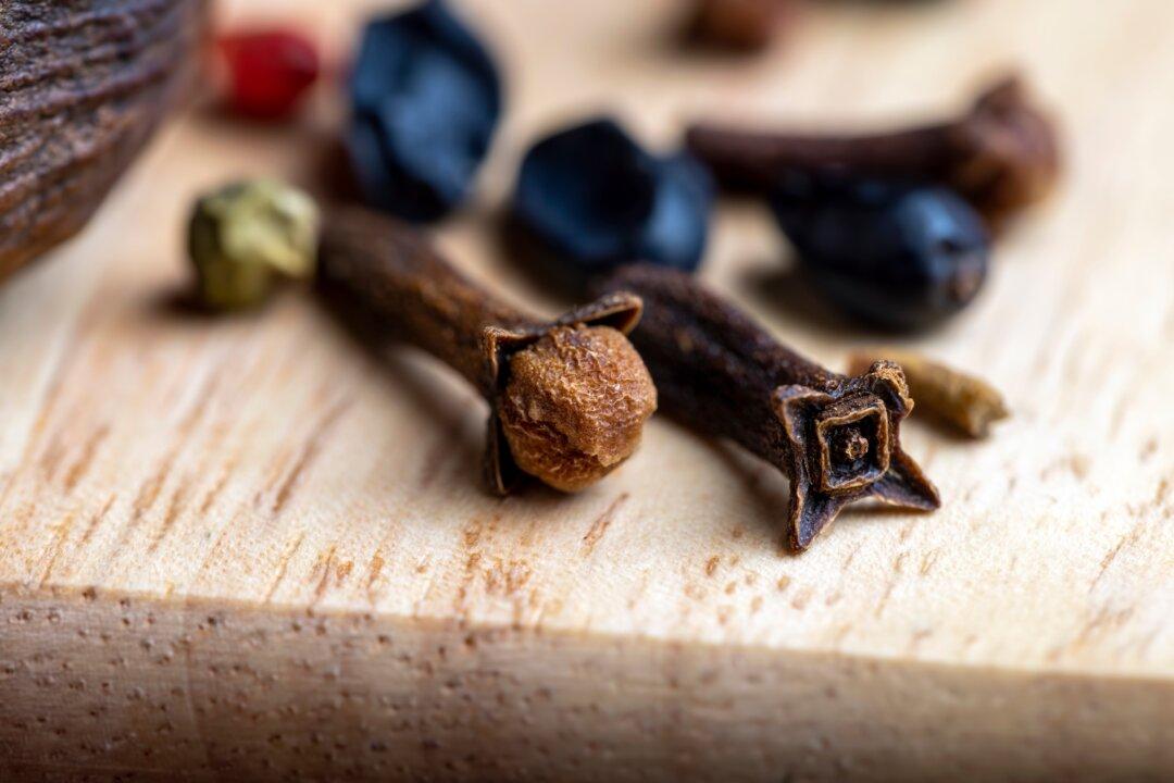 Improve Your Immune System and Reduce Inflammation With This Common Spice