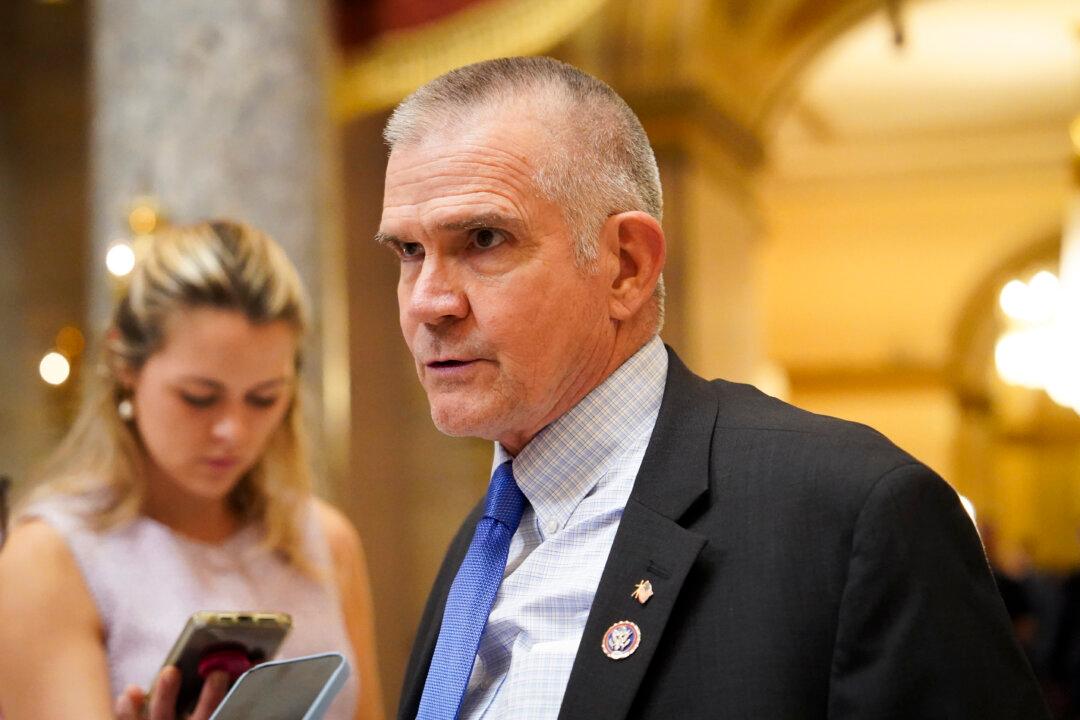 Congressman Moves to Impeach Defense Secretary After Secret Hospitalization