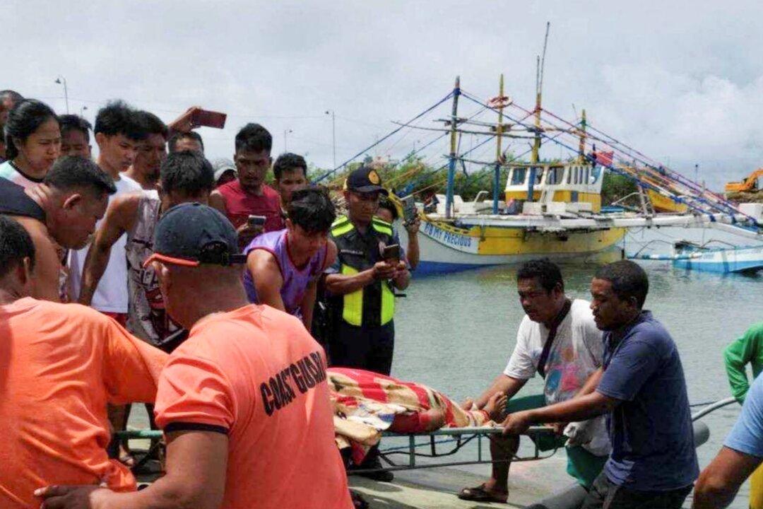 3 Filipino Fishermen Die in South China Sea After Their Boat Is Hit by Passing Commercial Vessel