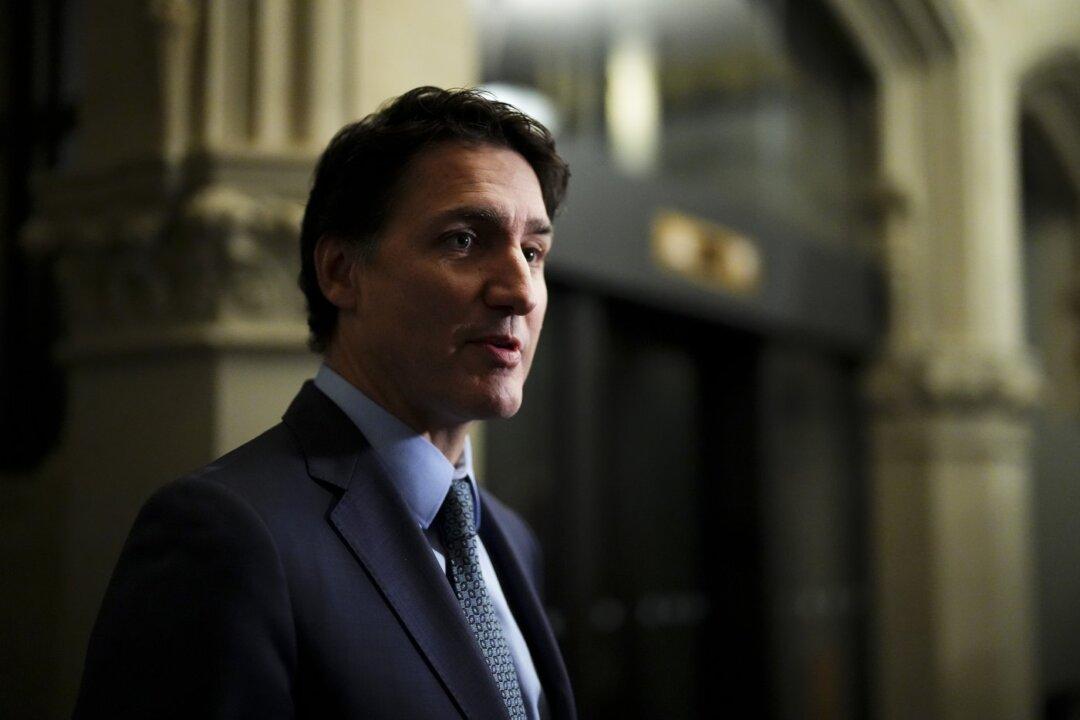 Trudeau Contradicts Defence Officials on $1 Billion in Cuts to Military