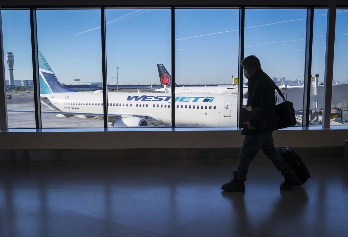 Air Travel Employees’ Vaccine Mandate Lawsuit Clears Legal Hurdle