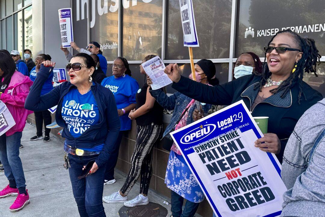 Kaiser Permanente Workers Demand More Staff, Higher Pay in Historic Strike