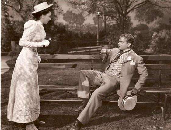 Cagney Stars in 1941’s ‘The Strawberry Blonde’