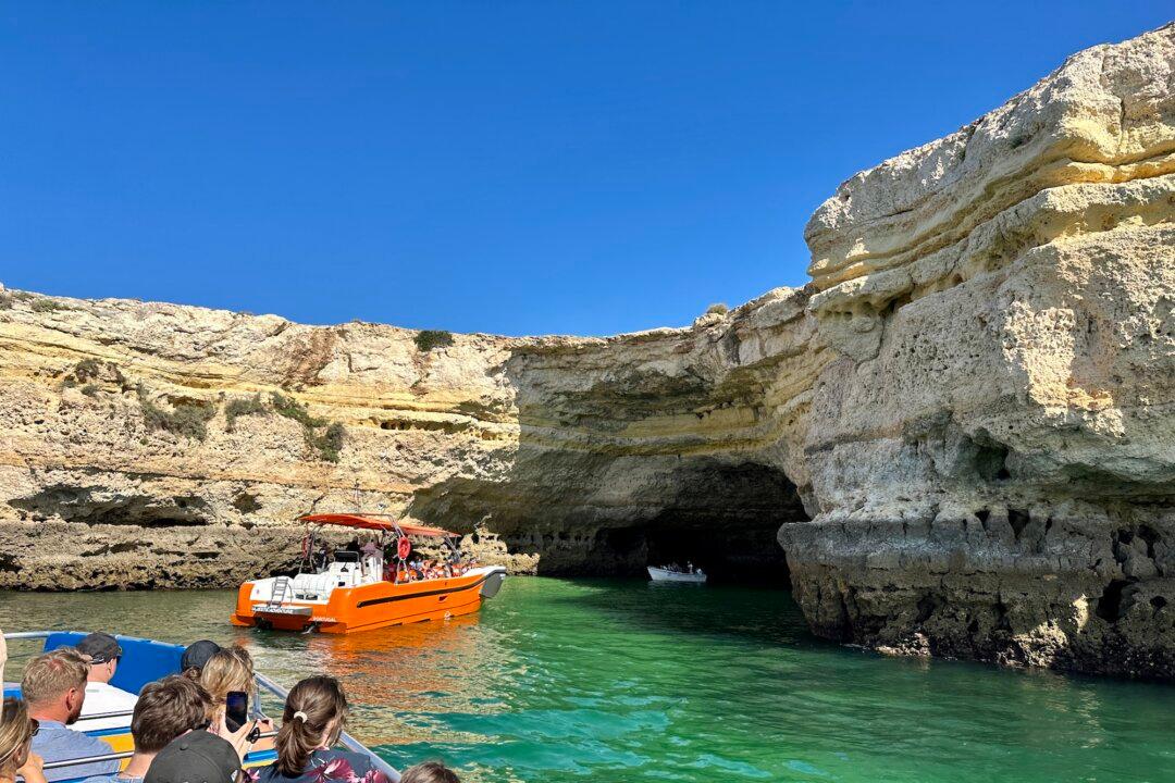 Algarve by Sea: A Sunday Morning Cruise to the Caves
