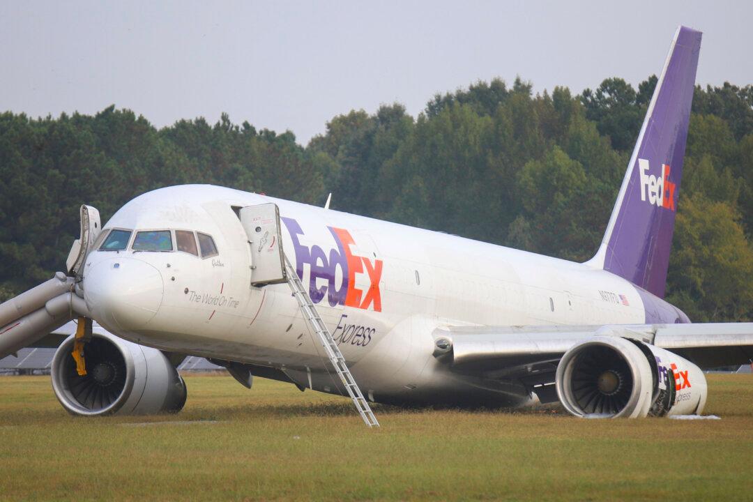 FedEx Plane Without Landing Gear Skids Off Runway, but Lands Safely at Tennessee Airport