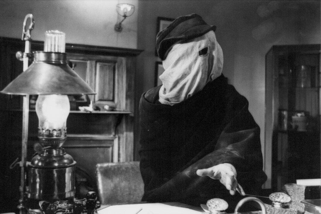 ‘The Elephant Man’: Unmasking Beauty