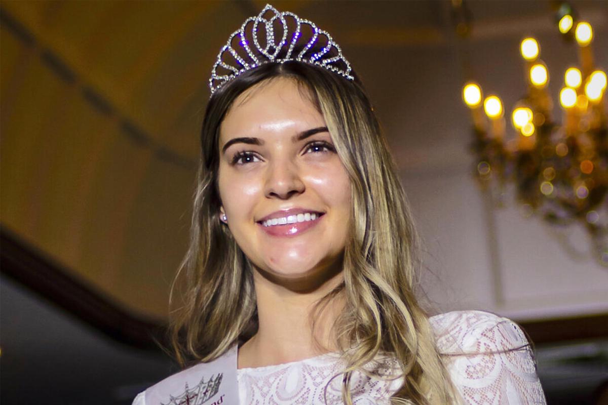 26-Year-Old Dental Nurse Wins World’s First Make-Up-Free Beauty Pageant