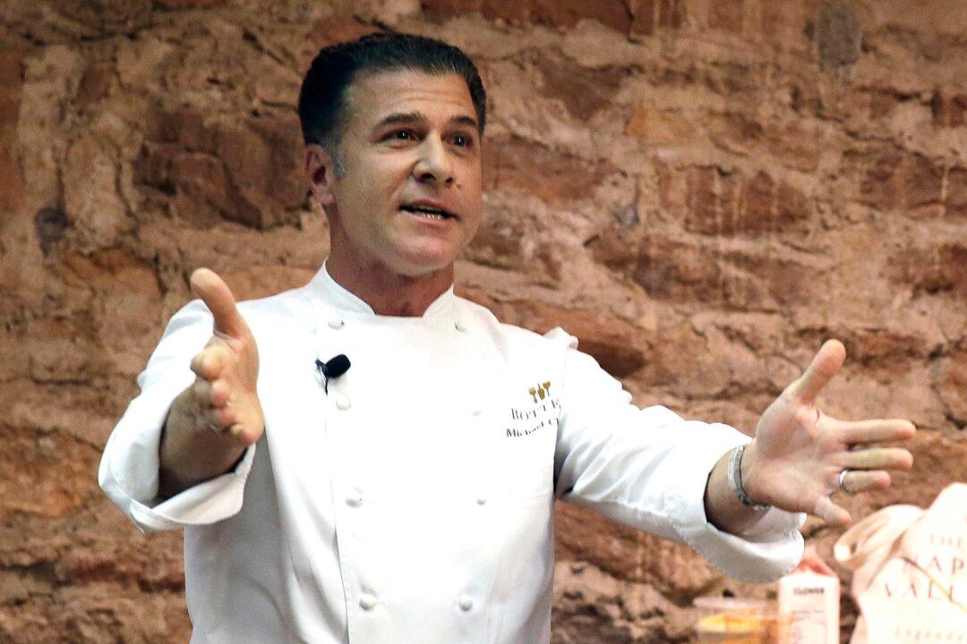 Chef and TV Personality Michael Chiarello Dies at 61 After Being Treated for Allergic Reaction