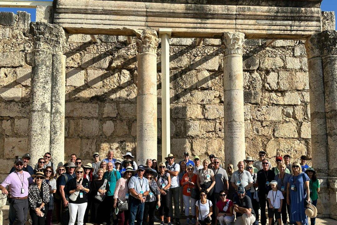 Florida Church Group Turns ‘Fear’ Into ‘Fellowship’ While Awaiting Flight out of Israel