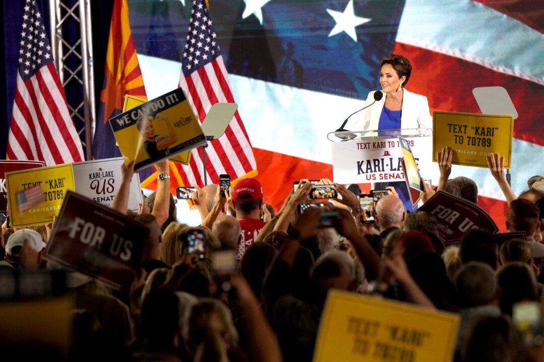 Trump Endorses Kari Lake at Senate Campaign Launch Event