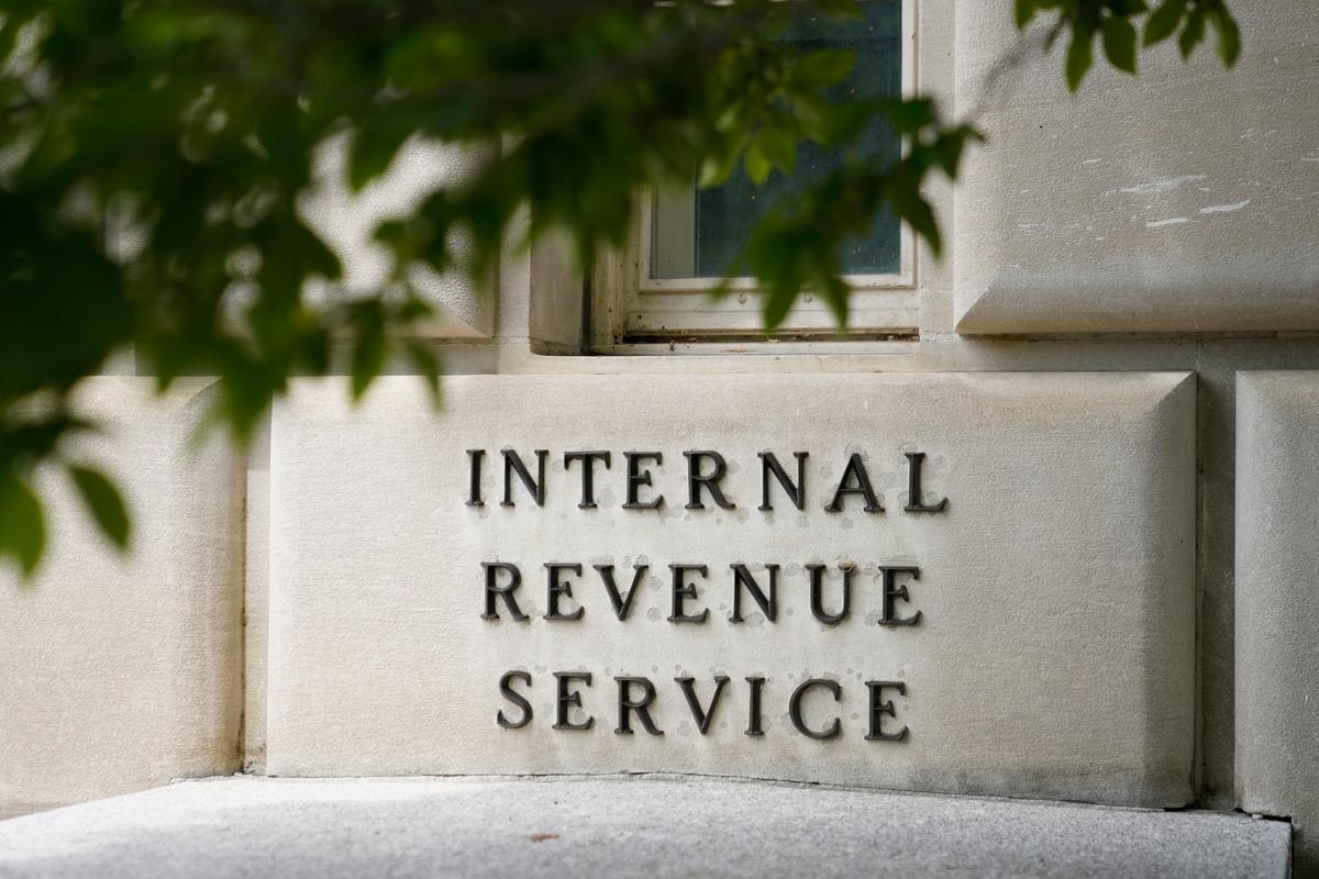 IRS Warns Taxpayers to Brace for Demands to Return Funds Wrongly Received for Pandemic-Era Relief