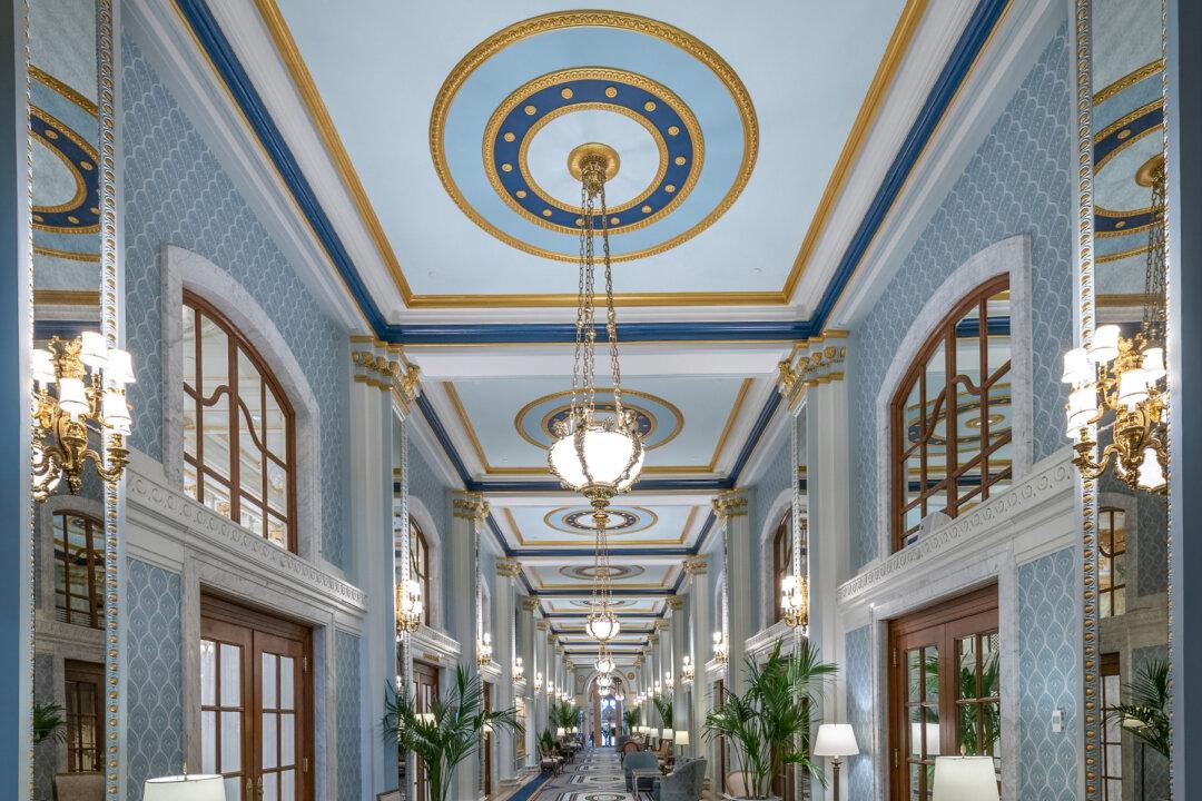 A Luxurious Tea Awaits at the Willard InterContinental Hotel