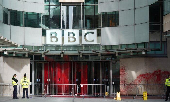 86 Percent of British Jews Not Satisfied With BBC Coverage of Israel-Hamas Conflict