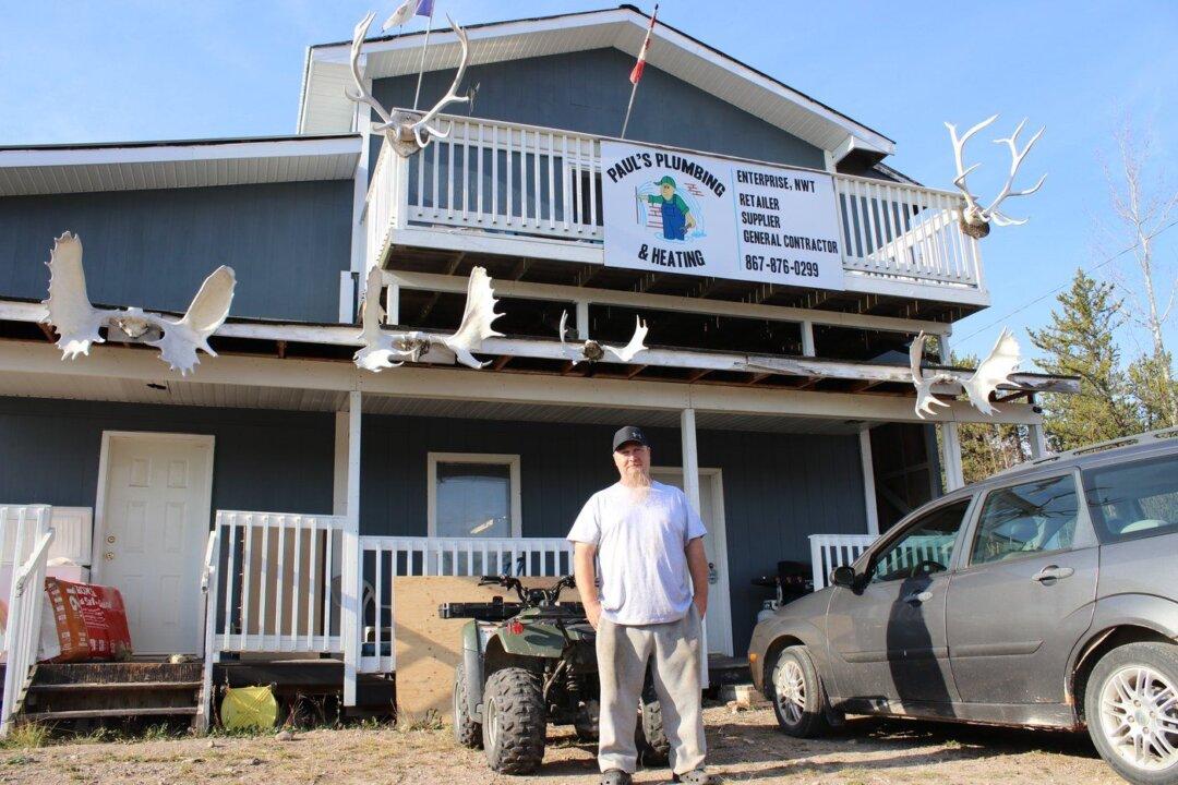 Fire-Ravaged NWT Hamlet Asks for Independent Inquiry as It Looks to Rebuild