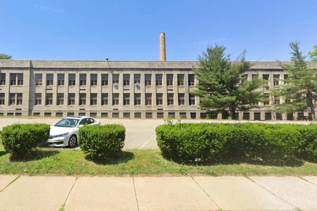 Man, 19, Pleads Guilty to Third-Degree Murder in Death of Teen Shot in Pittsburgh School Van