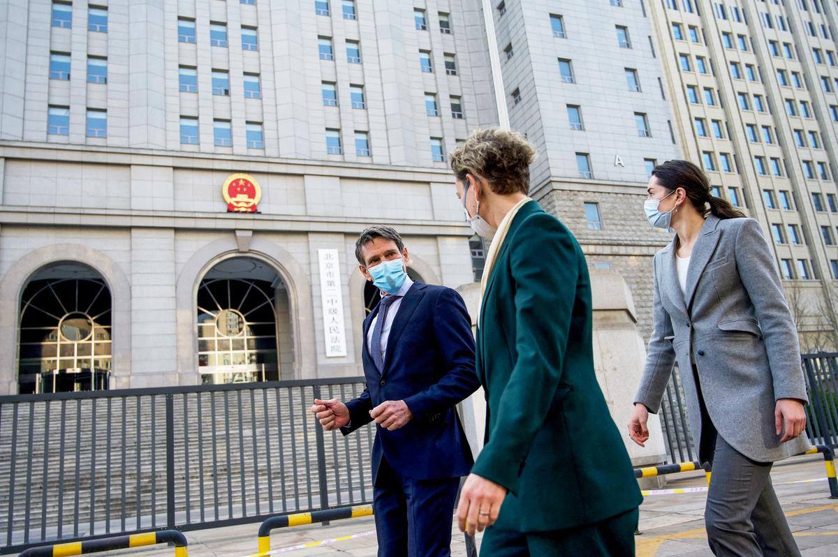 Government Must Shift Course on How It Deals With Authoritarian Regimes