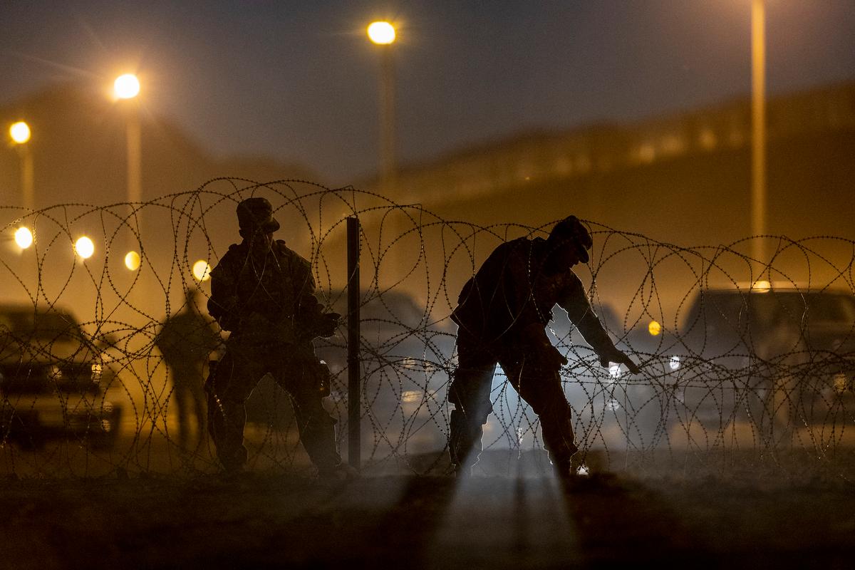 Texas Installs Razor Wire Along New Mexico Border to Block Illegal Crossings