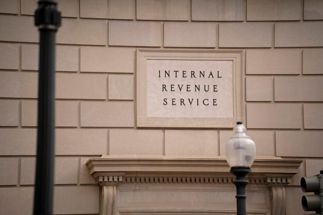 IRS Warns Seniors of Penalties for Not Taking Required Withdrawals From Retirement Plans