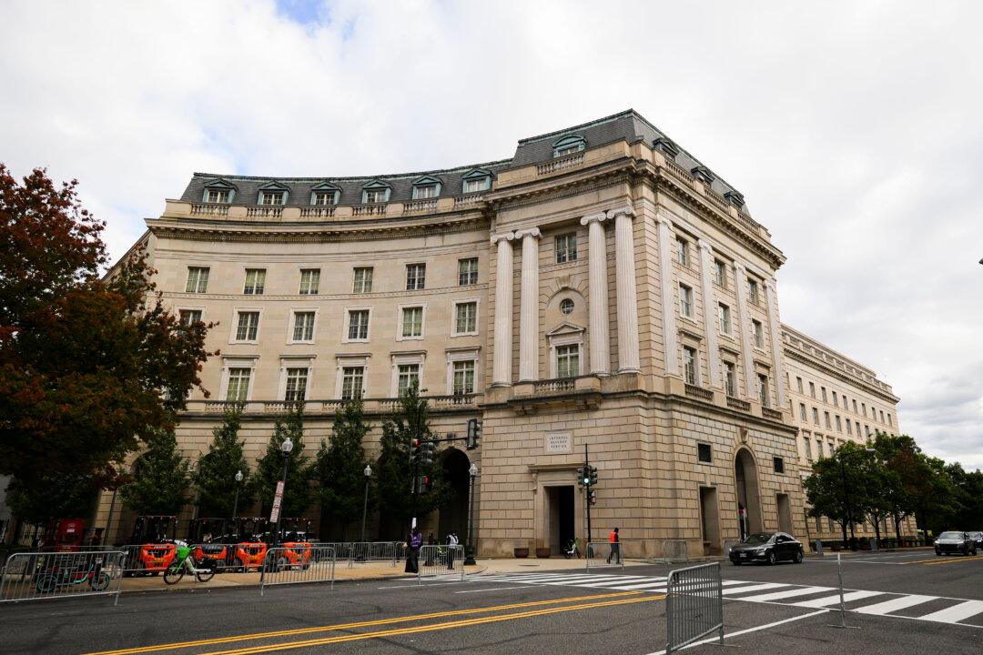 IRS Warns American Taxpayers to Beware of Fake Charities in Wake of Tragic Crises