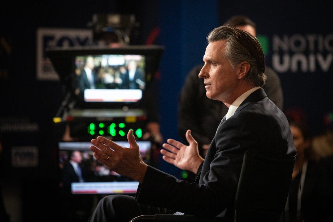 Newsom Delays Christmas Tree Lighting, Holds Virtual Event Amid Planned Protests