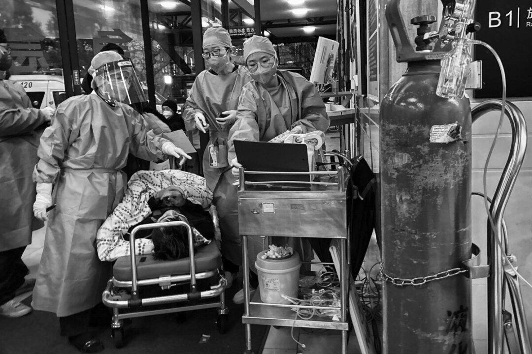 Top Chinese Officials Die of ‘Illness’ as COVID Spreads Through China