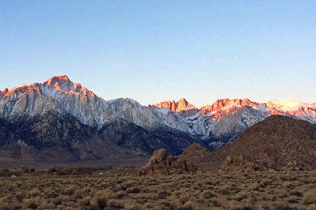 Two Hikers Found Dead on Mount Whitney