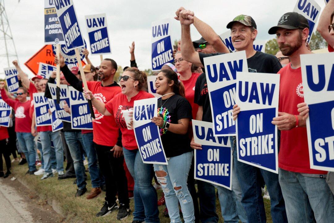 UAW Reaches Tentative Deal With General Dynamics, Preventing Strike
