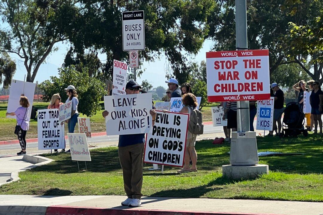 International ‘Stop the War on Children’ Rally Draws Thousands