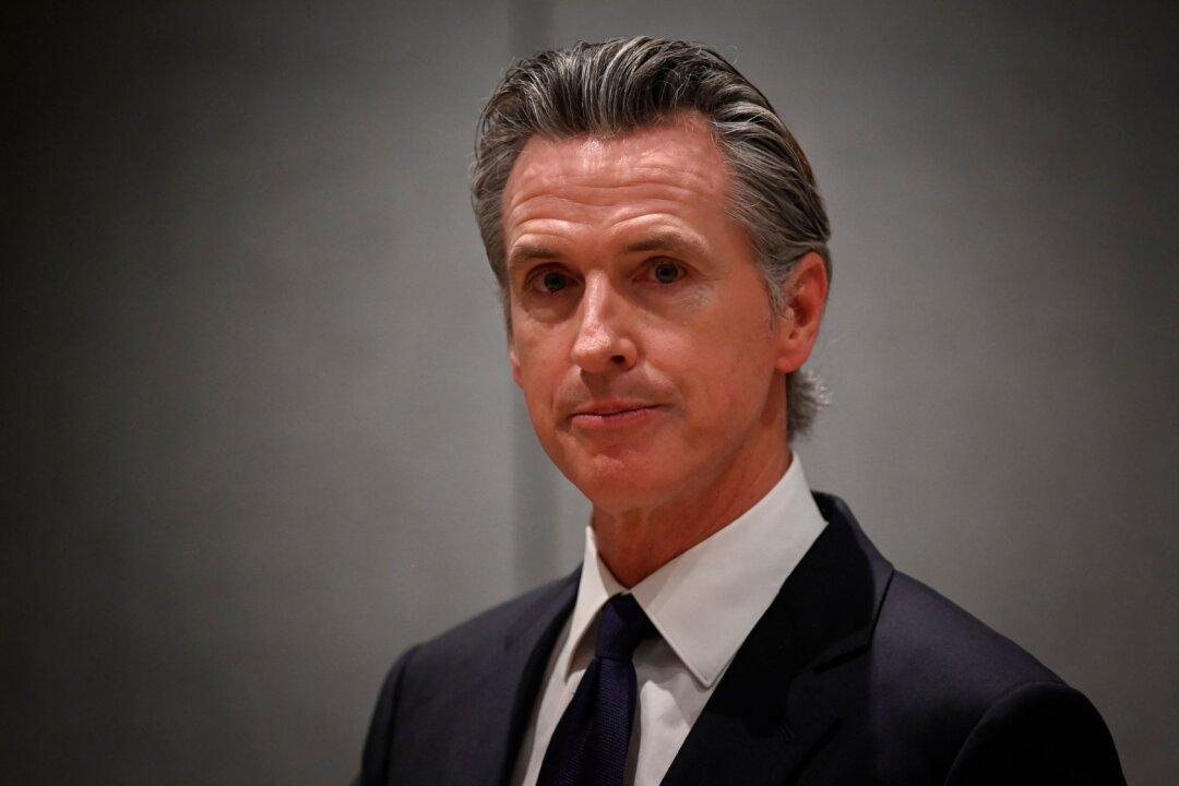 Gov. Newsom Embarrasses California in Meeting Dictator Xi in China