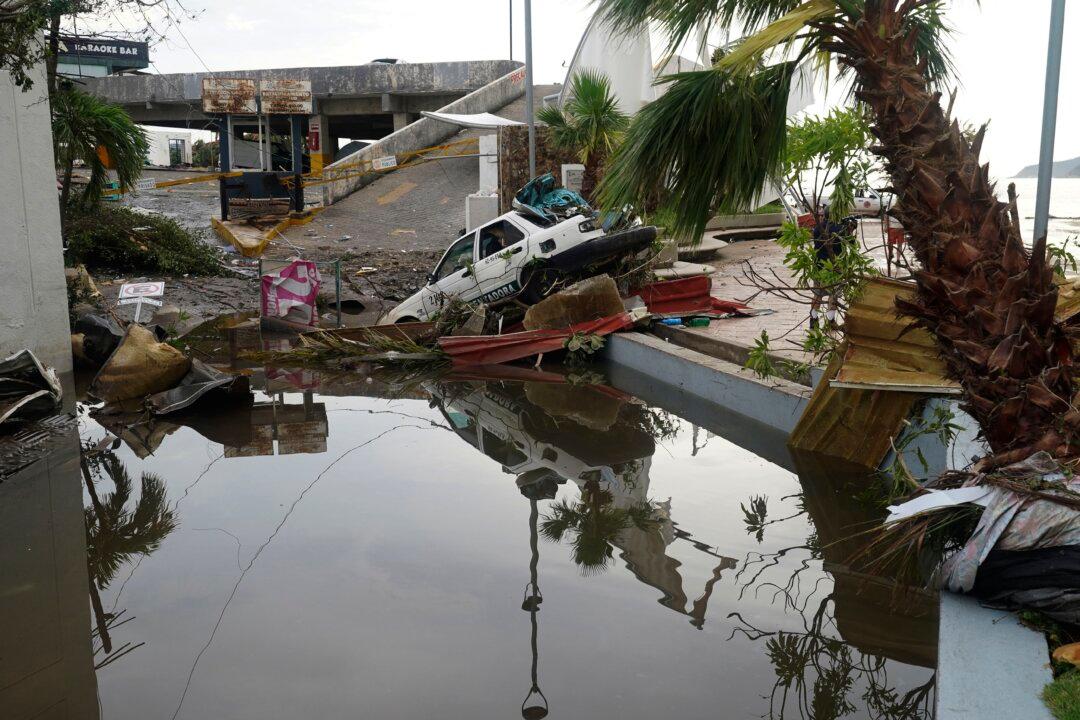 Hurricane Otis Unleashes Massive Flooding in Acapulco, Triggers Landslides Before Dissipating
