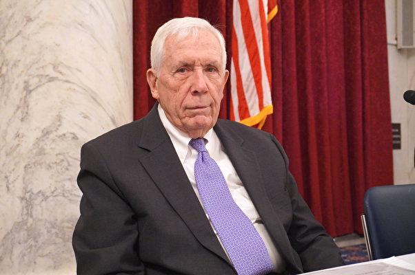 Congress Should Ban Lobbying for China, Says Former Rep. Frank Wolf