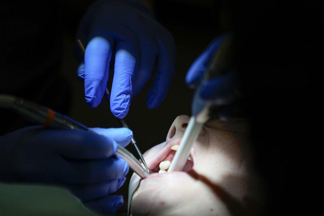 Former Deputy Chief Medical Officer Pans Greens Party Push for Universal Dental Care