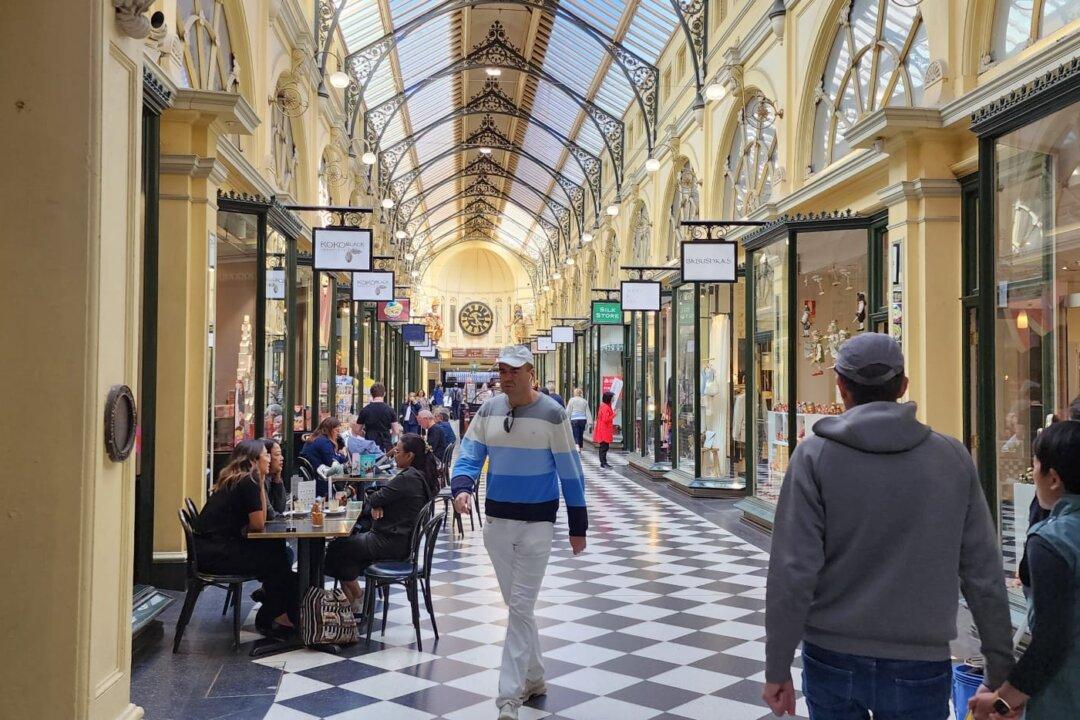 Economy Strong but Slowdown on Horizon, IMF Warns