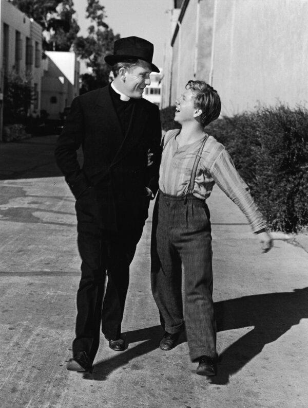 Behind the scenes with Spencer Tracy and Mickey Rooney at the MGM Studio during the filming of "Boys Town." (MGM Studios/Getty Images)