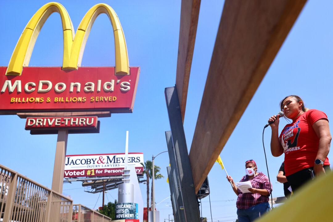 Critics of California Fast-Food Minimum Wage Law Suggest Employees Will Pay the Price