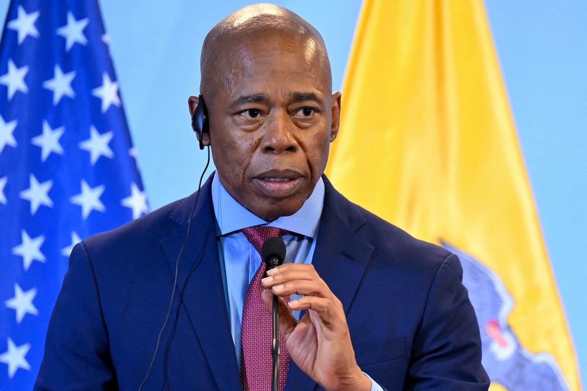 NYC Starts Offering Illegal Immigrants One-Way Plane Tickets out of Town